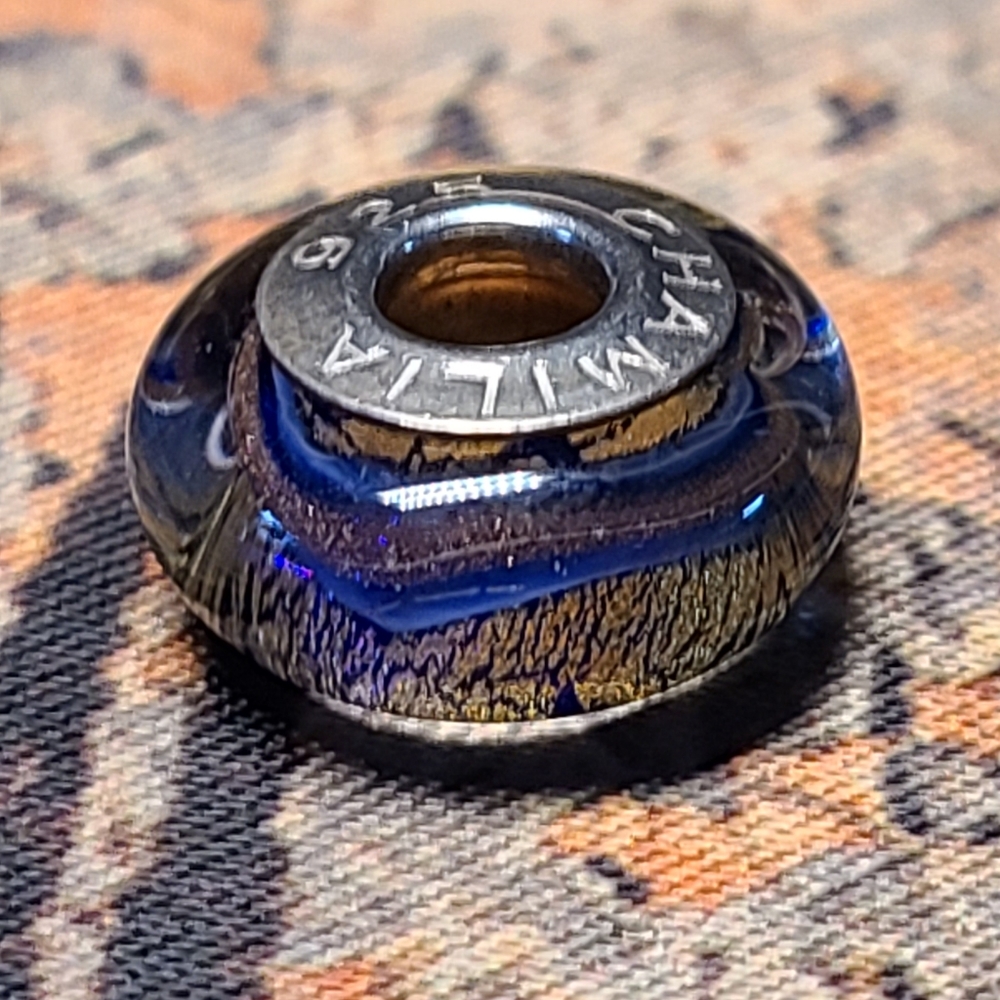 Chamilia bead